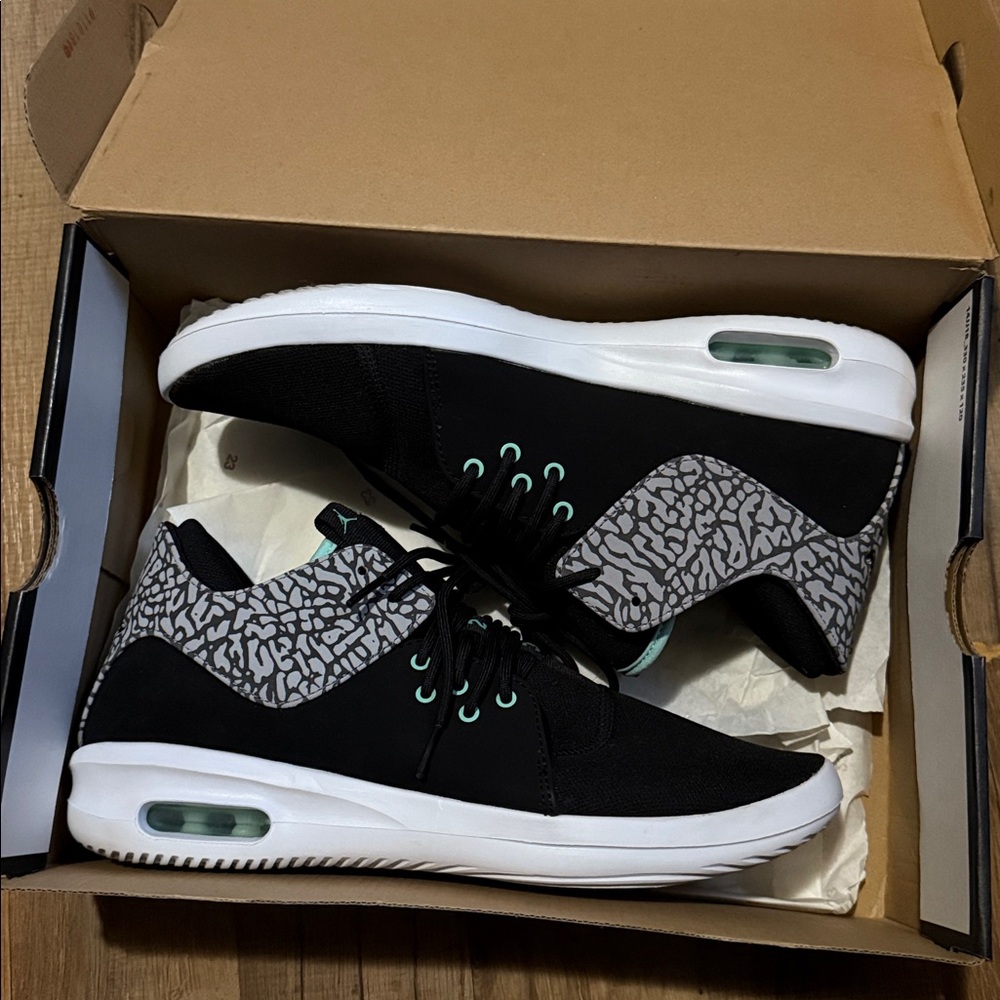 Air Jordan First Class
